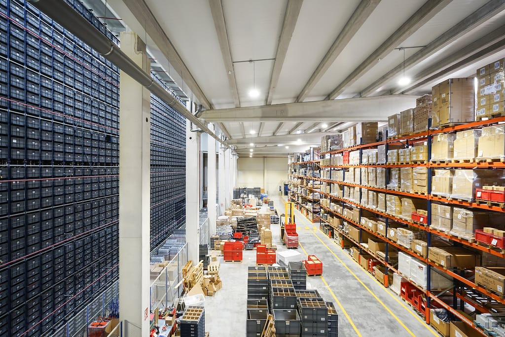 Kaizen principles in warehouse management,